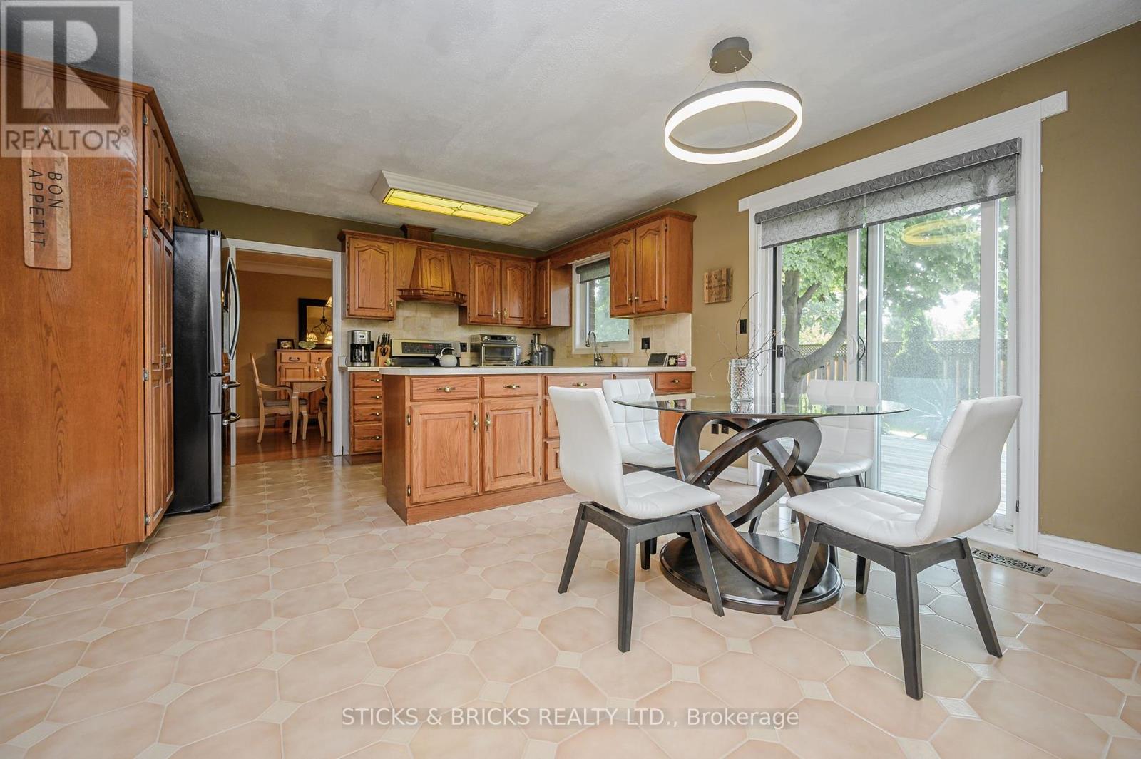 7102 Burbank Crescent, Niagara Falls, Ontario  L2J 4E7 - Photo 8 - X13762788