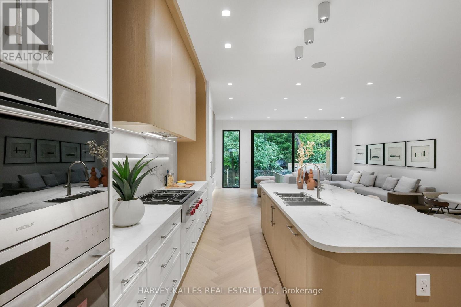 108 Heath Street W, Toronto, Ontario  M4V 1T6 - Photo 12 - C13793092