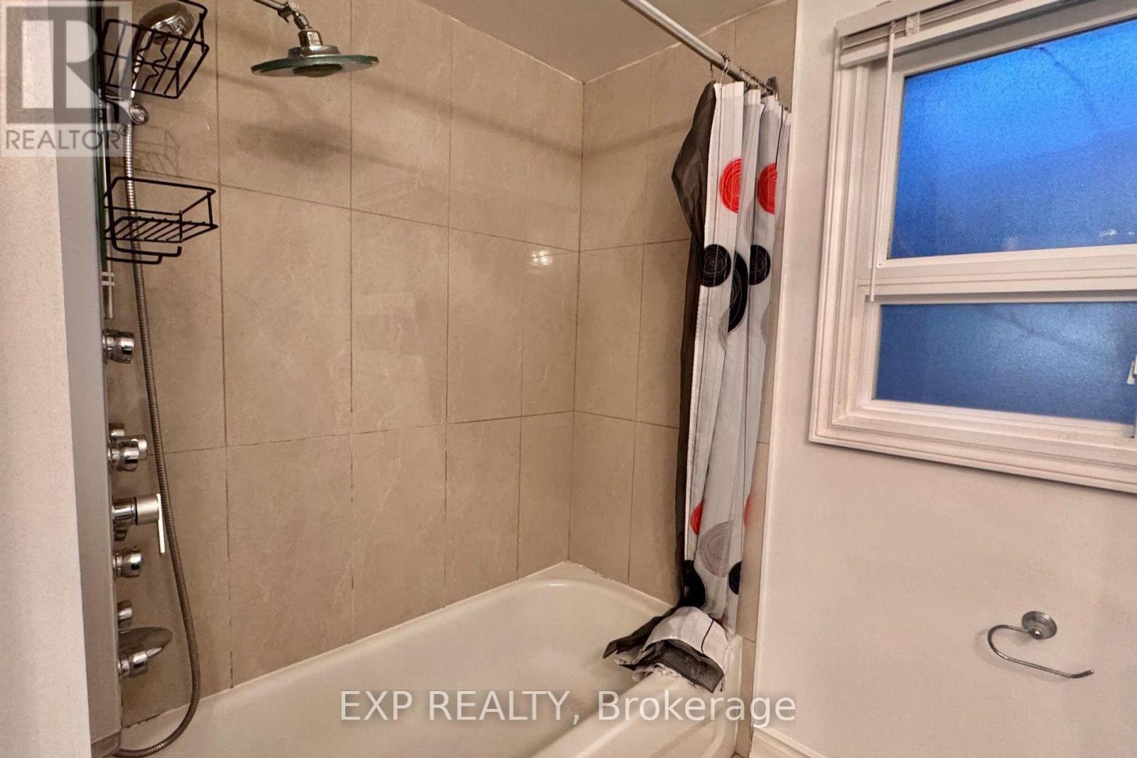 69 Hollyhedge Drive, Toronto, Ontario  M1J 1X4 - Photo 14 - E13793208