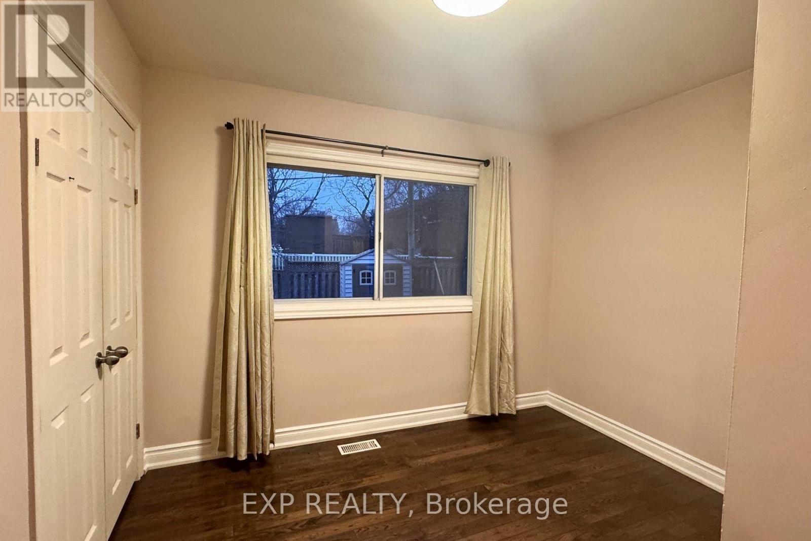 69 Hollyhedge Drive, Toronto, Ontario  M1J 1X4 - Photo 9 - E13793208