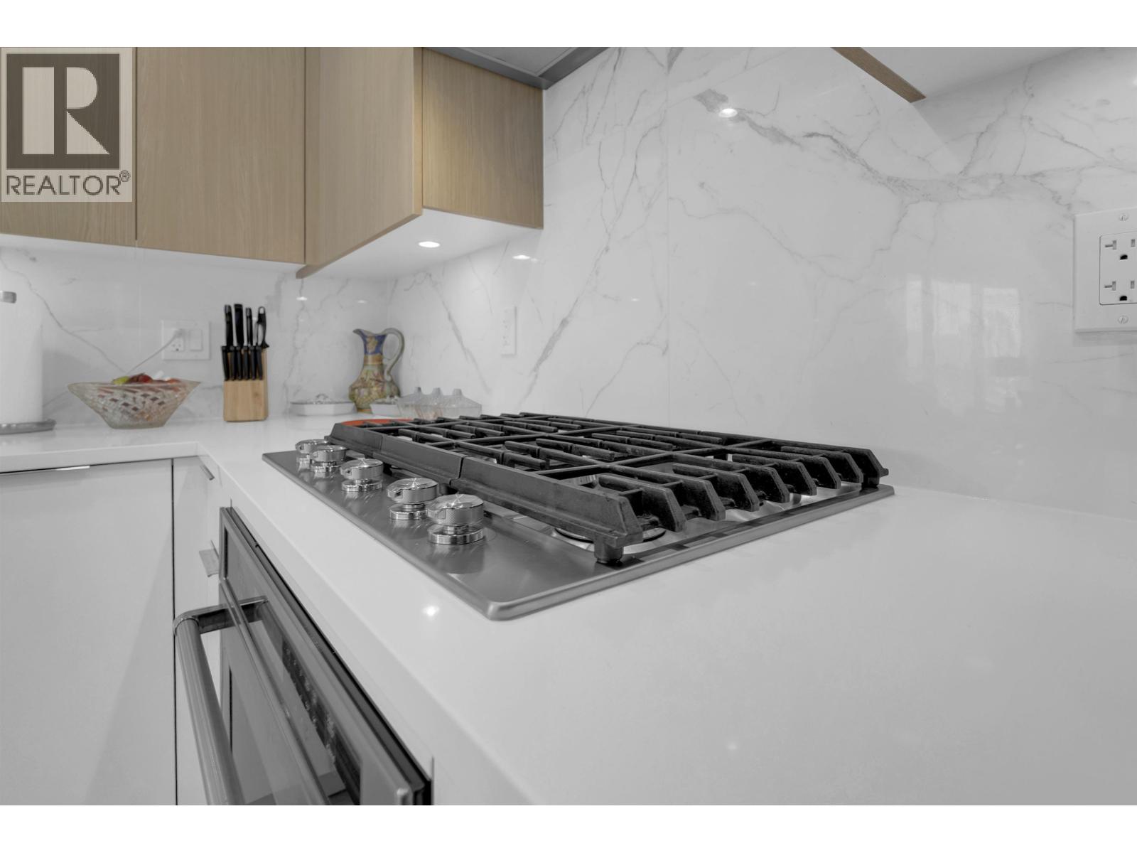 1106 7769 Park Crescent, Burnaby, British Columbia  V3N 0J7 - Photo 12 - R3165963
