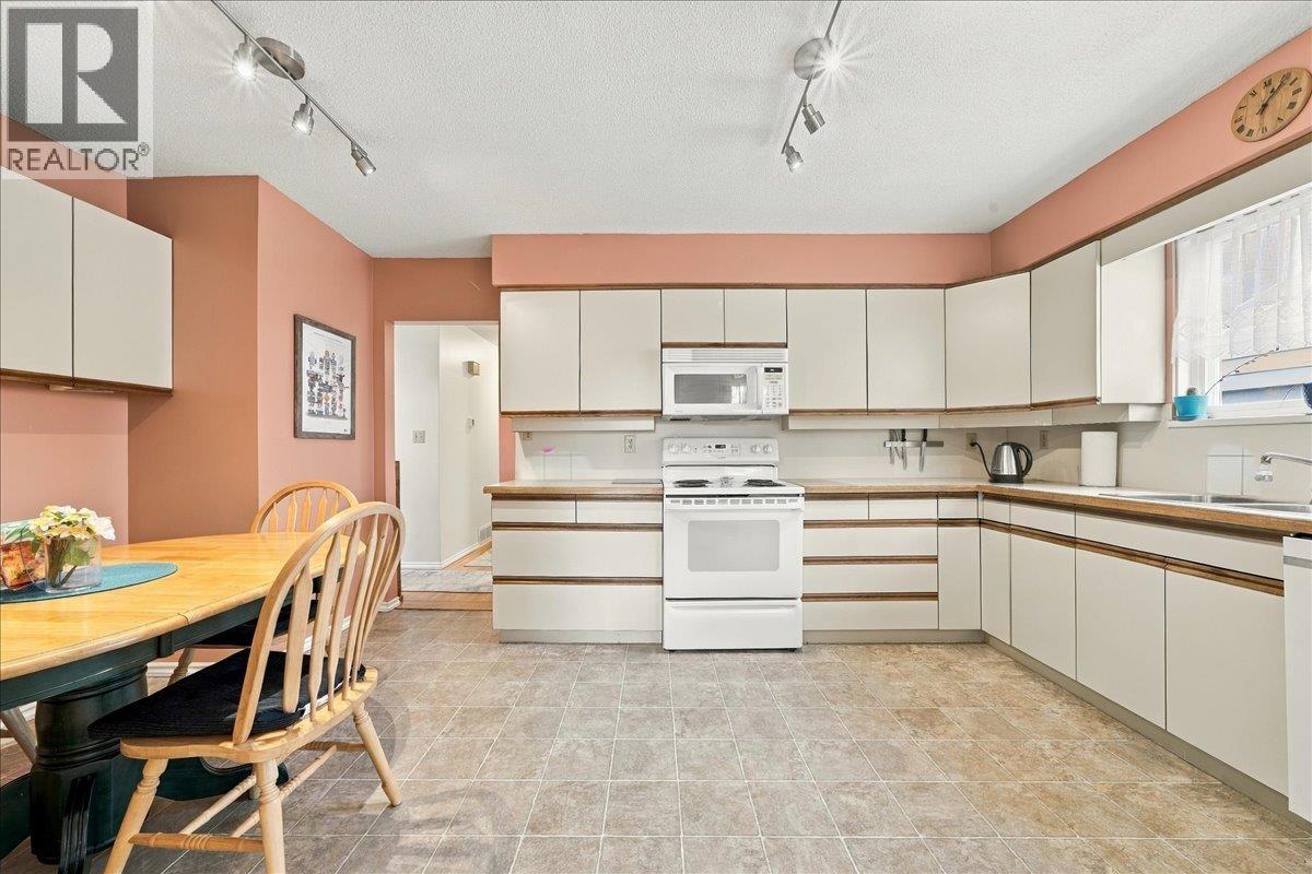 3836 Sefton Street, Port Coquitlam, British Columbia  V3B 3R9 - Photo 13 - R3165453
