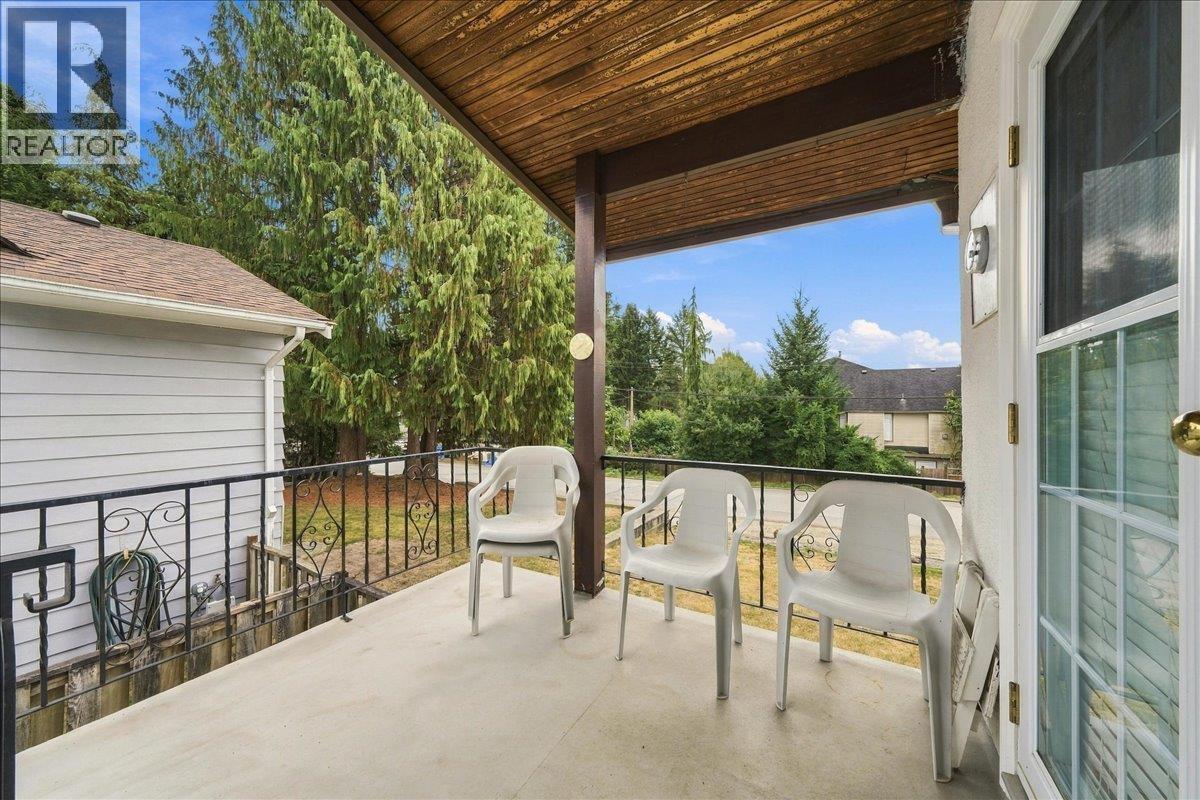 3836 Sefton Street, Port Coquitlam, British Columbia  V3B 3R9 - Photo 3 - R3165453