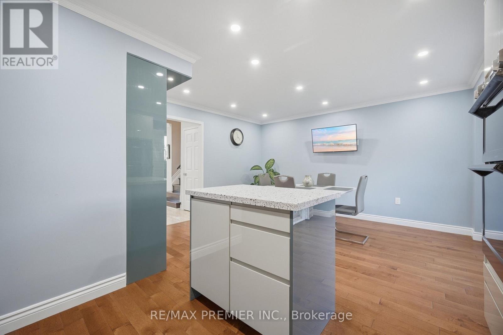 66 - 102 Pinedale Gate, Vaughan, Ontario  L4L 8X3 - Photo 11 - N13793172