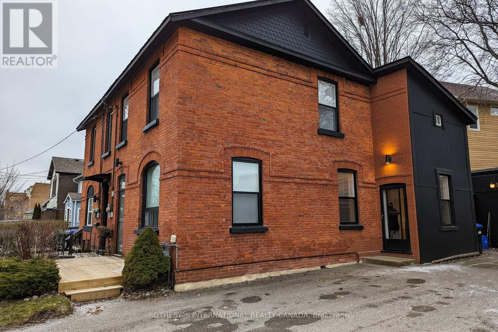 22 St. Paul Street, Collingwood, Ontario  L9Y 3N9 - Photo 2 - S13793212