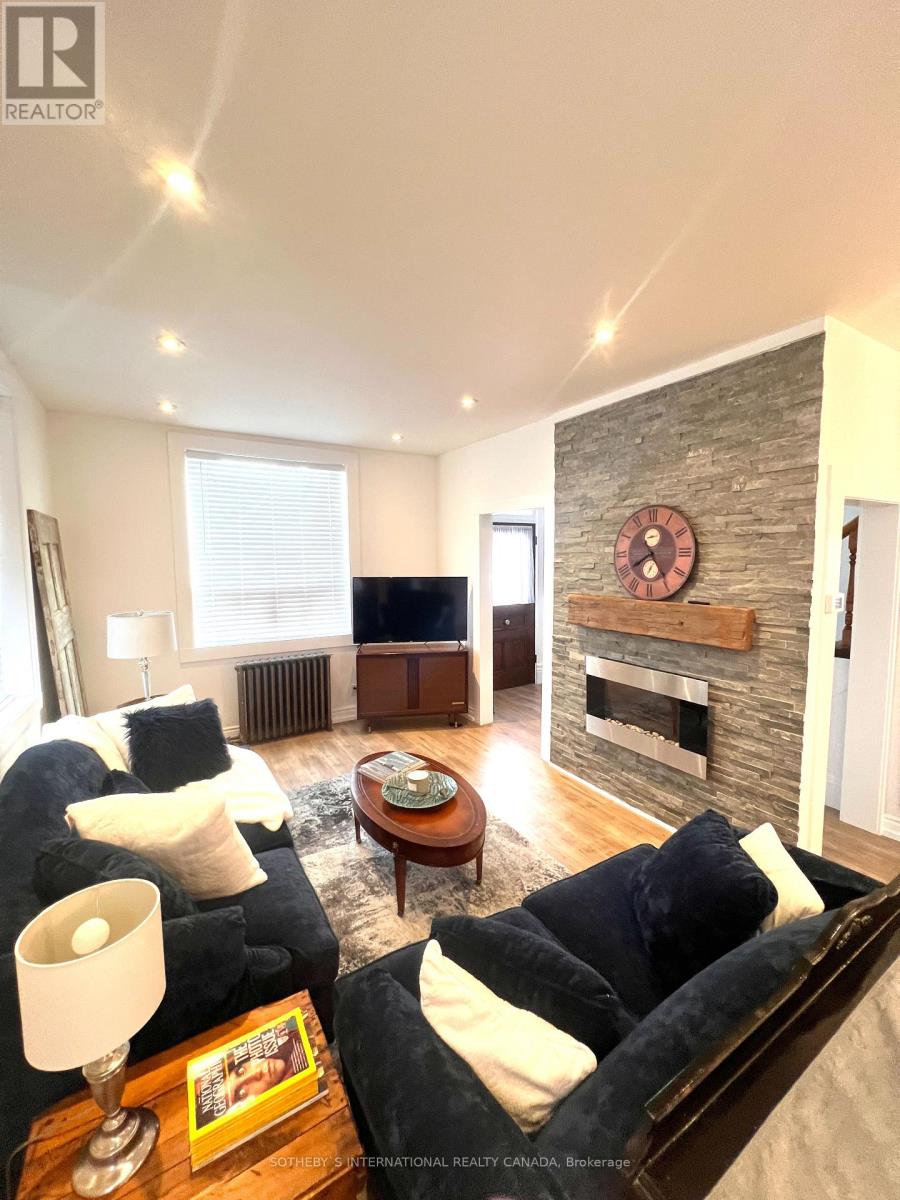 22 St. Paul Street, Collingwood, Ontario  L9Y 3N9 - Photo 5 - S13793212
