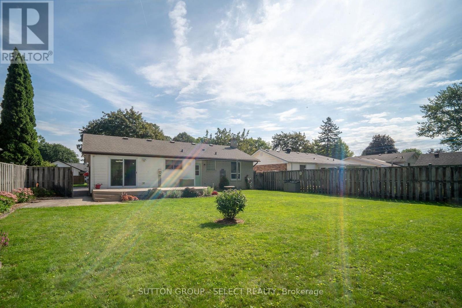 1679 Estevan Road, London North, Ontario  N5X 2G8 - Photo 27 - X13792592