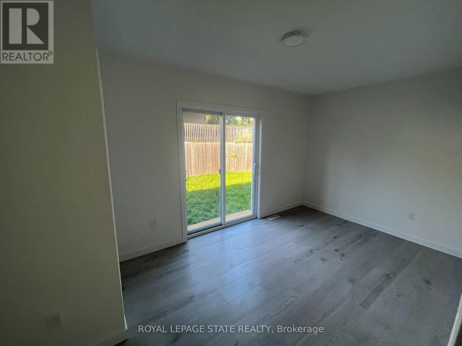 6316 Montrose Road, Niagara Falls, Ontario  L2H 1L6 - Photo 10 - X13793144