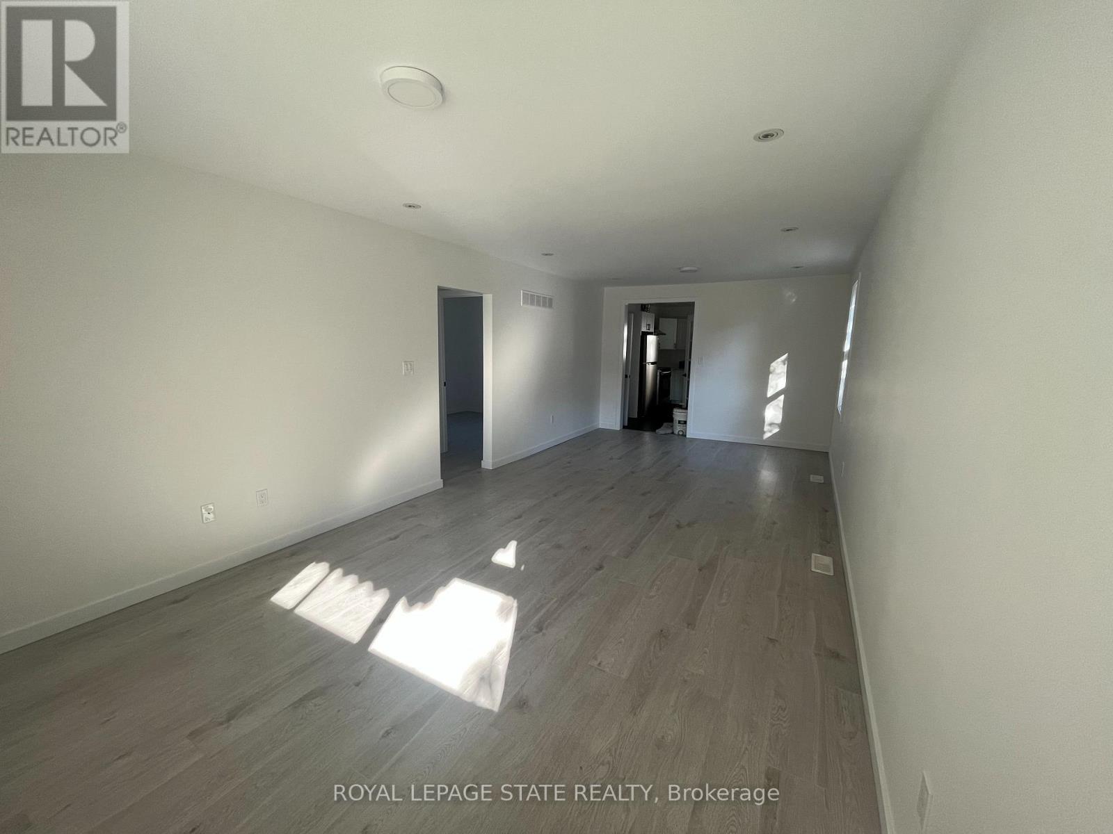 6316 Montrose Road, Niagara Falls, Ontario  L2H 1L6 - Photo 4 - X13793144
