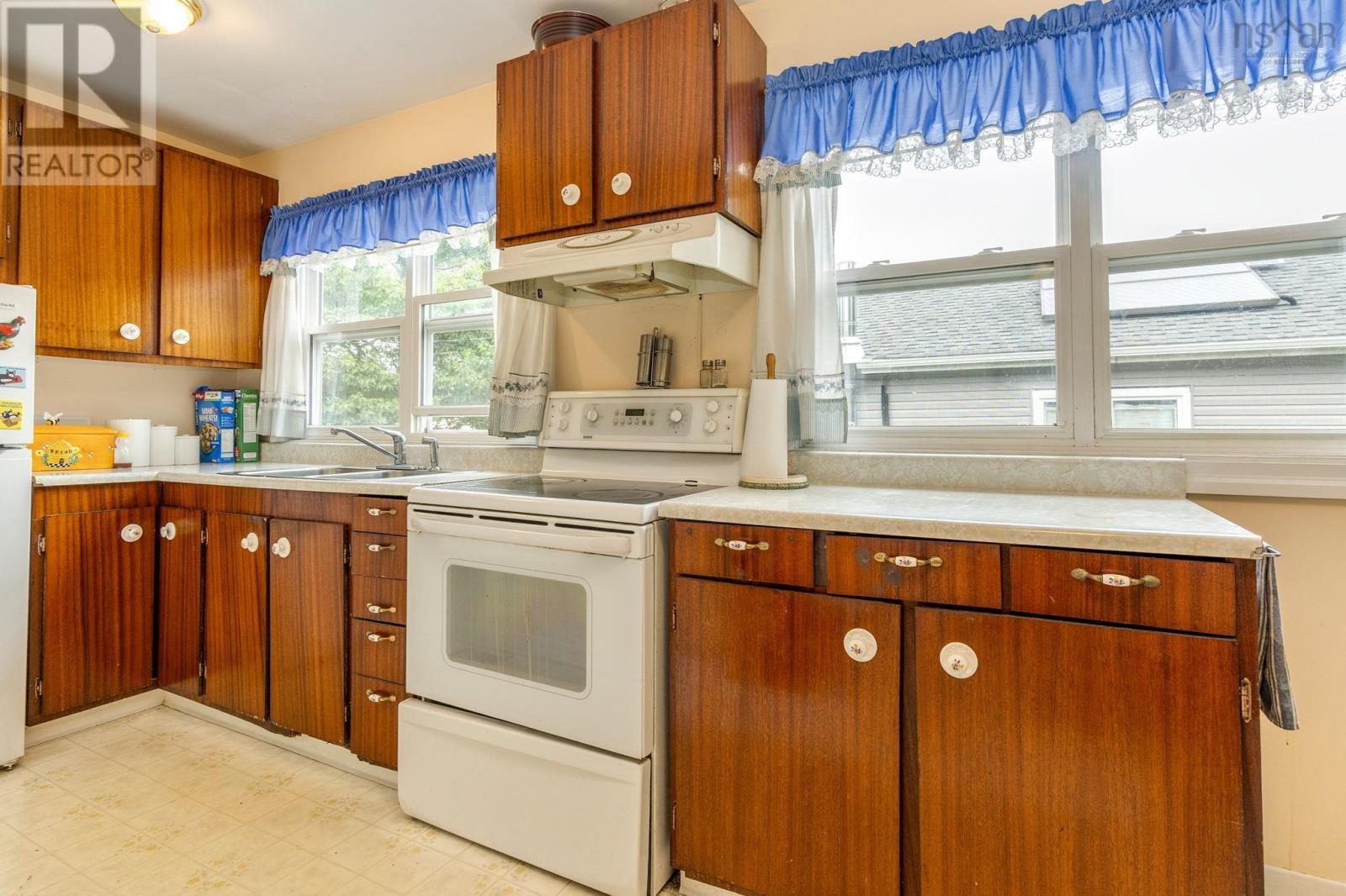 31 Auburn Avenue, Halifax, Nova Scotia  B3R 1K4 - Photo 10 - 202623519