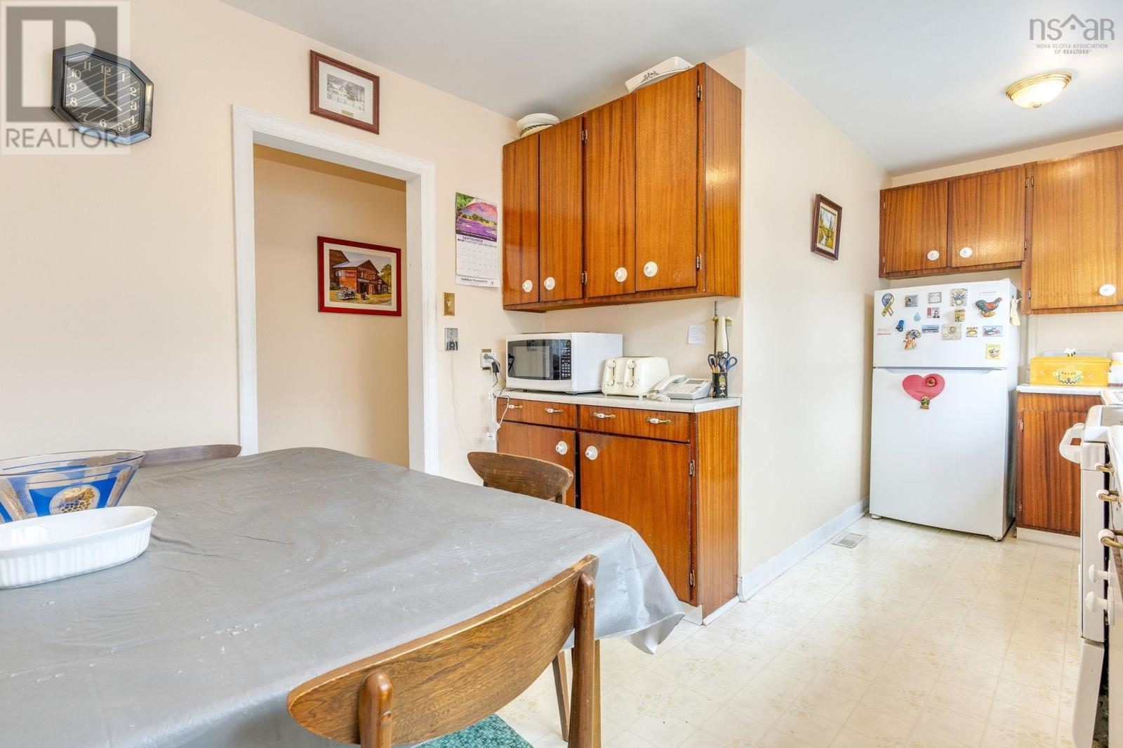 31 Auburn Avenue, Halifax, Nova Scotia  B3R 1K4 - Photo 8 - 202623519