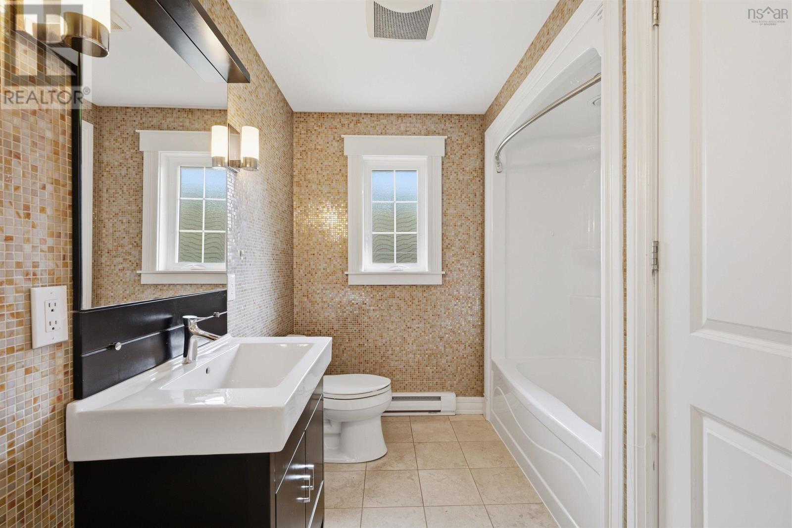11 Laurentian Drive, Halifax, Nova Scotia  B3M 3G2 - Photo 20 - 202623530