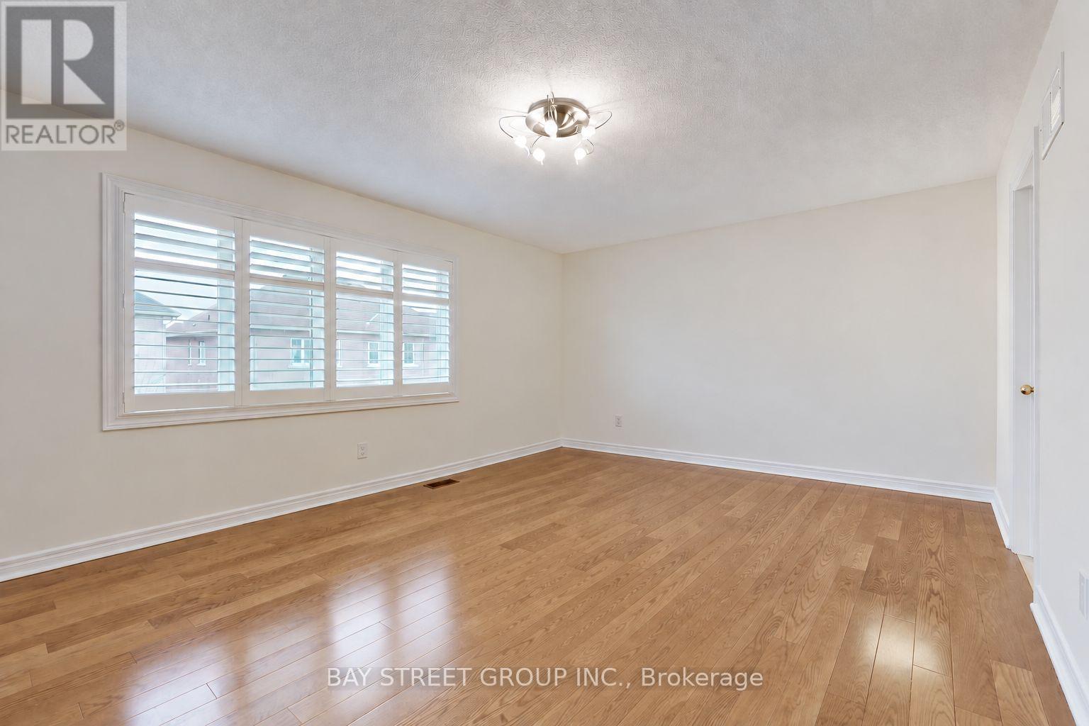 25 Greenshire Street, Richmond Hill, Ontario  L4B 4V3 - Photo 8 - N13788054