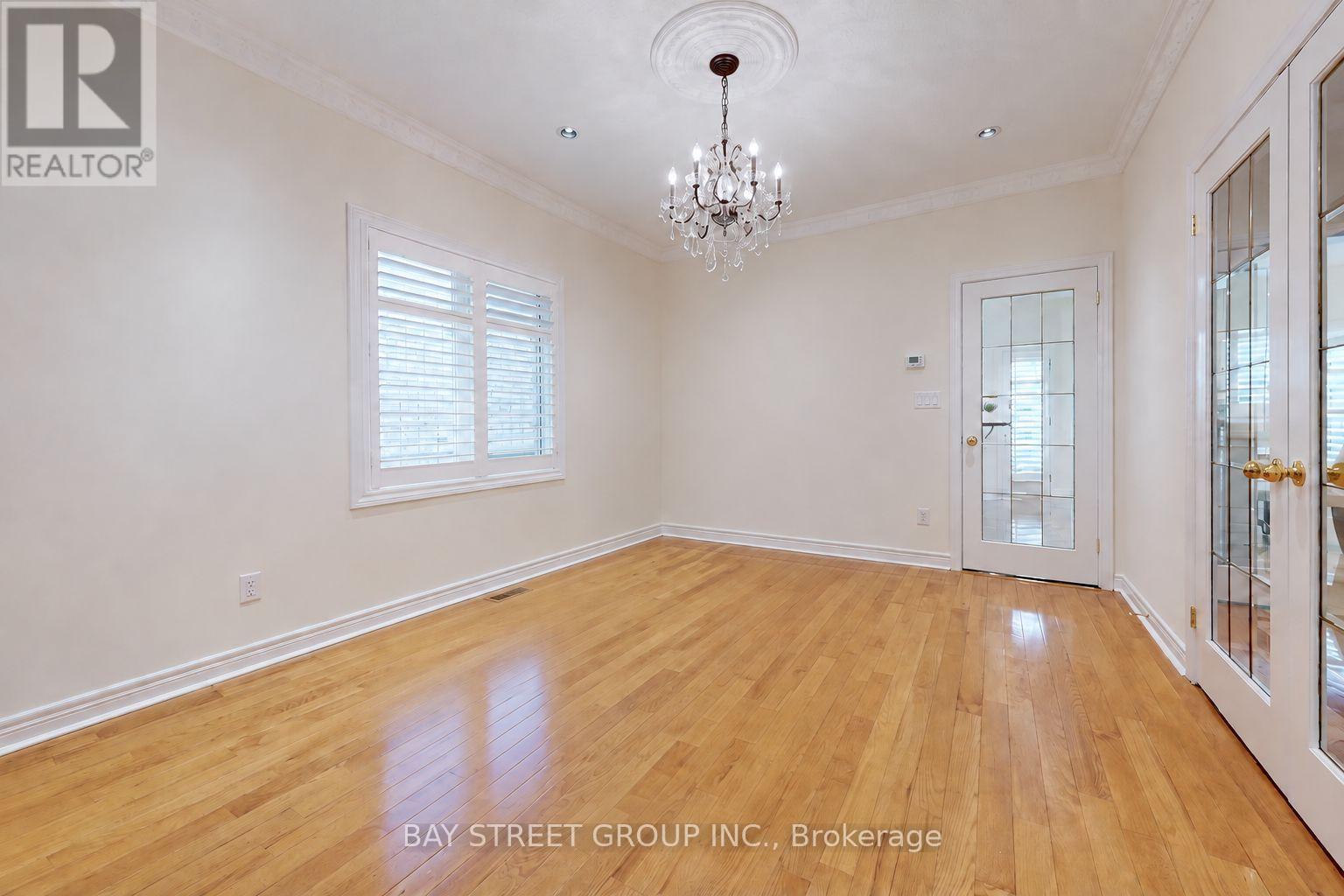 25 Greenshire Street, Richmond Hill, Ontario  L4B 4V3 - Photo 5 - N13788054