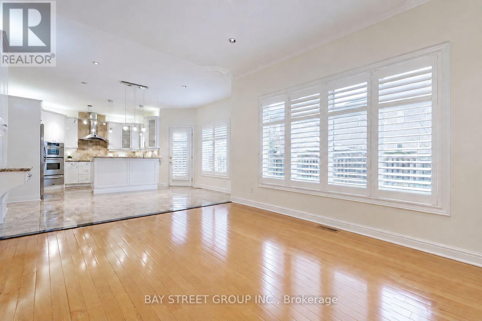 25 Greenshire Street, Richmond Hill, Ontario  L4B 4V3 - Photo 7 - N13788054