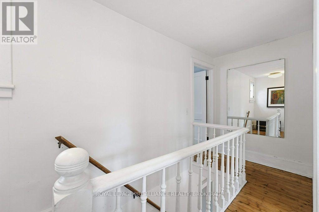 384 Barrie Street, Kingston, Ontario  K7K 3T4 - Photo 13 - X13793296