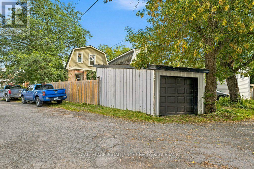 384 Barrie Street, Kingston, Ontario  K7K 3T4 - Photo 30 - X13793296