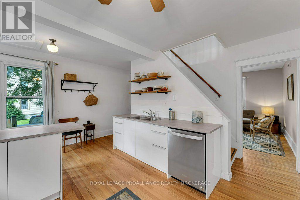 384 Barrie Street, Kingston, Ontario  K7K 3T4 - Photo 7 - X13793296
