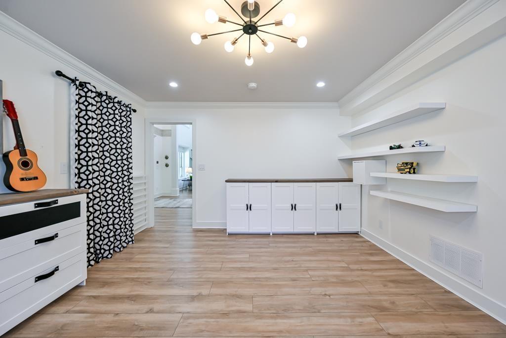 9709 Crown Crescent, Surrey, British Columbia  V3V 2T7 - Photo 11 - R3166328