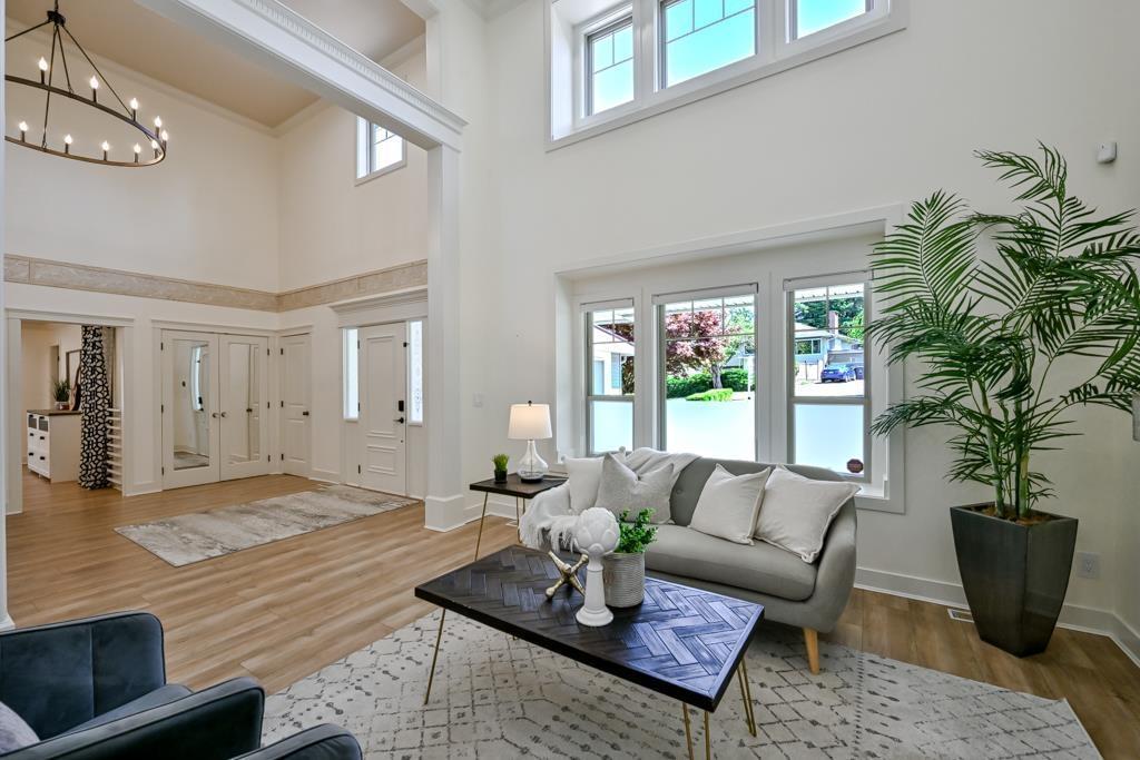 9709 Crown Crescent, Surrey, British Columbia  V3V 2T7 - Photo 6 - R3166328