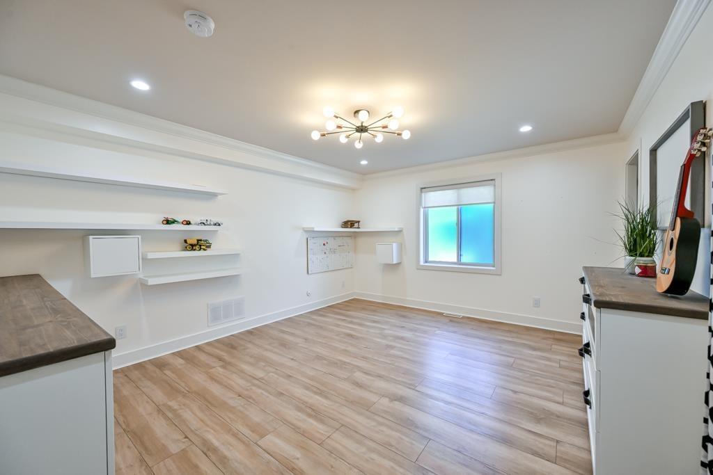 9709 Crown Crescent, Surrey, British Columbia  V3V 2T7 - Photo 10 - R3166328