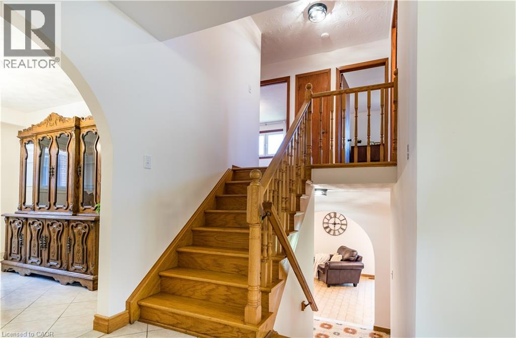 102 Markson Crescent, Hamilton, Ontario  L8T 4W4 - Photo 8 - 40843674