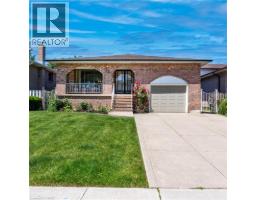 102 MARKSON Crescent, Hamilton, Ontario