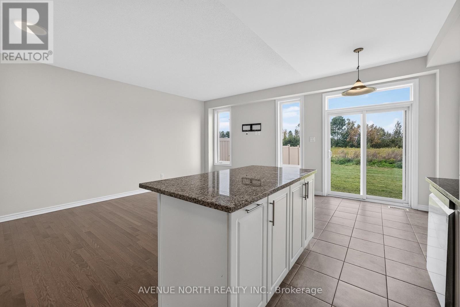 292 Livery Street, Ottawa, Ontario  K2V 0S1 - Photo 14 - X13793278