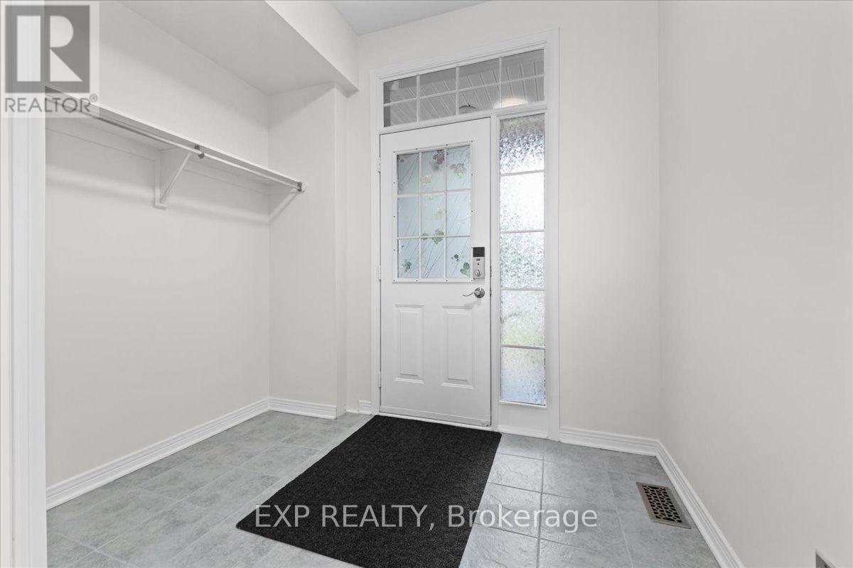 40 Bishops Mills Way, Ottawa, Ontario  K2K 3C1 - Photo 3 - X13793292