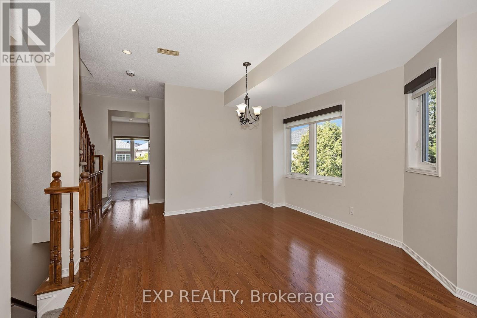 295 - 29 Jardin Private E, Ottawa, Ontario  K1K 2V6 - Photo 5 - X13793402