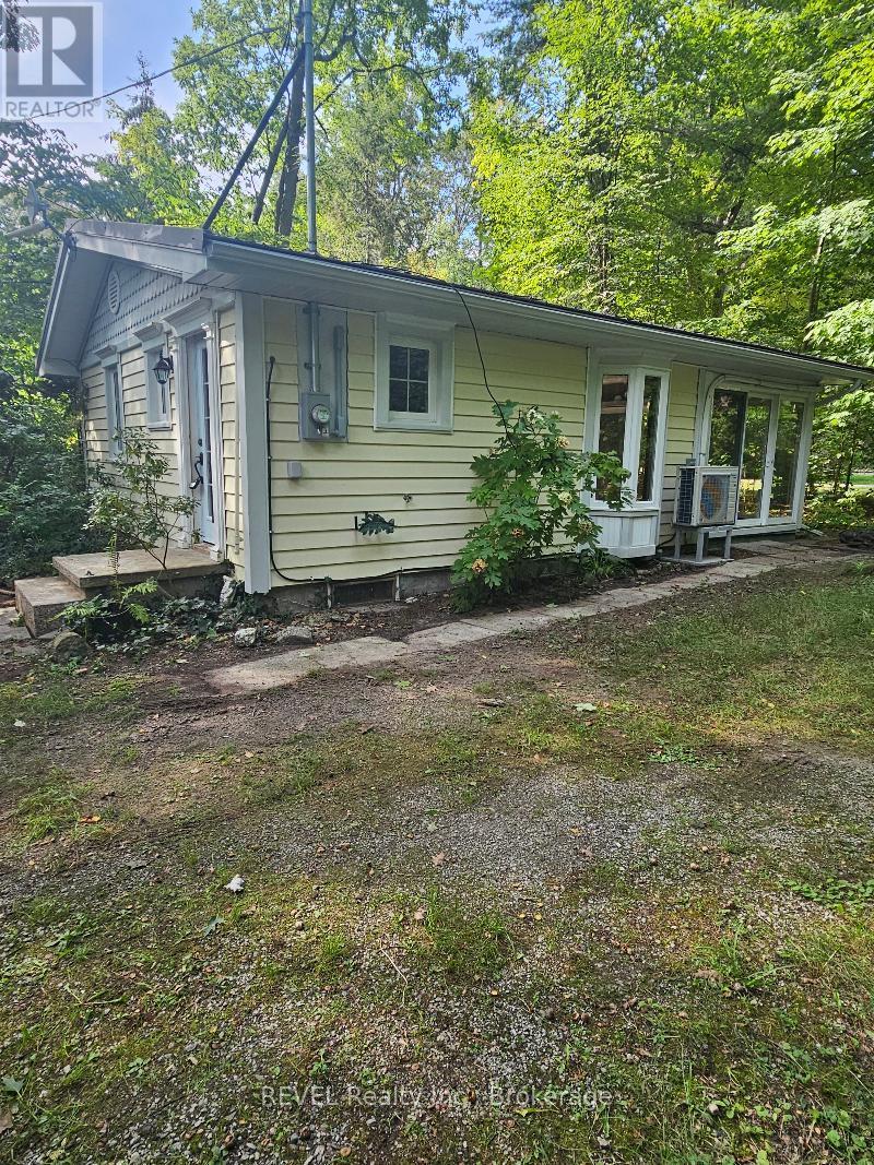 4974 Brown Road, Fort Erie, Ontario  L0S 1N0 - Photo 2 - X13793324