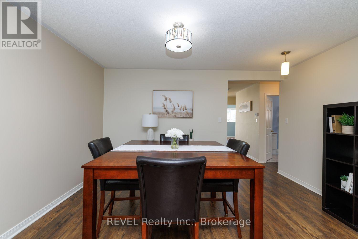 4 Saddler Street, Pelham, Ontario  L3E 0N8 - Photo 10 - X13793424