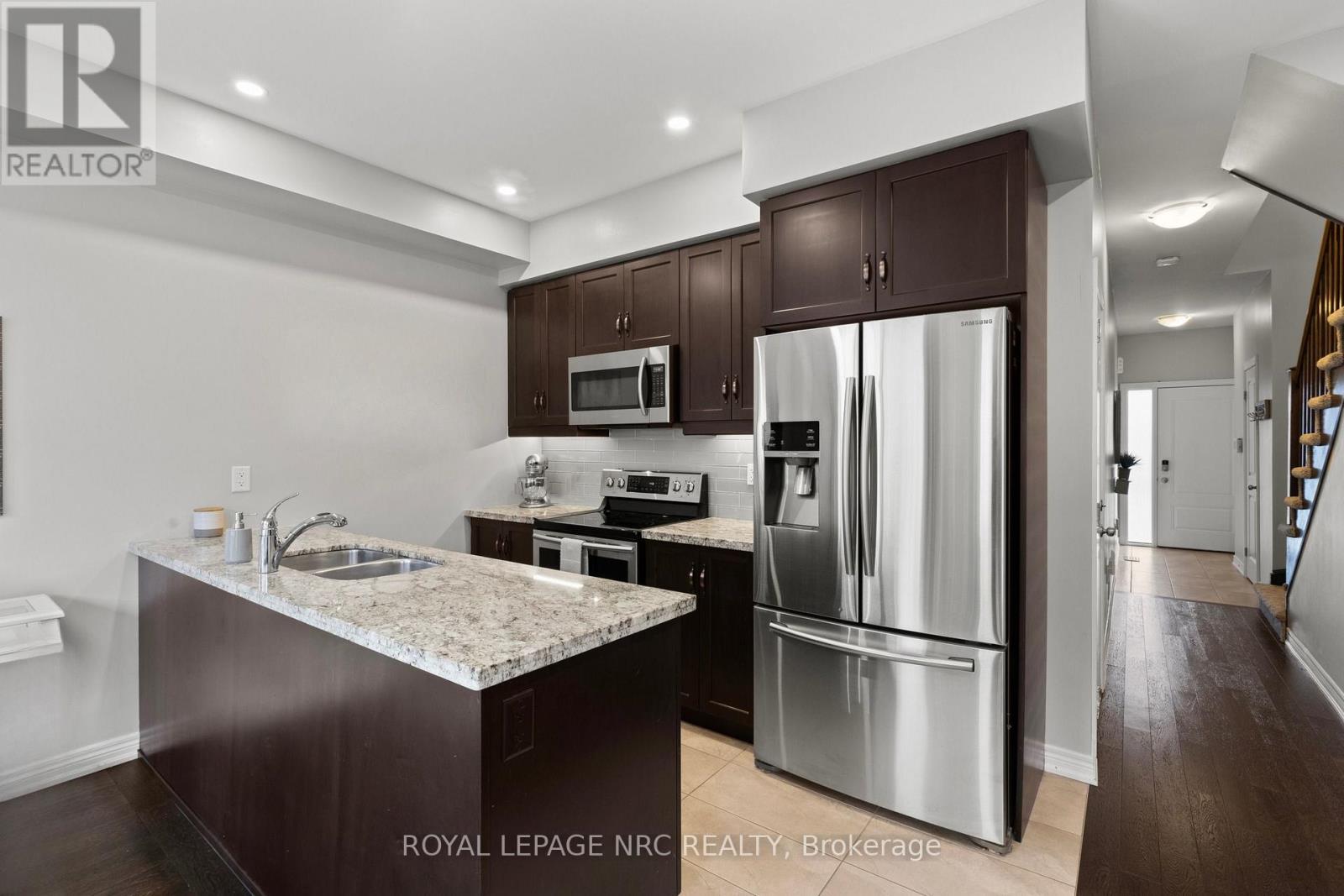 15 - 377 Glancaster Road, Hamilton, Ontario  L9G 0G4 - Photo 6 - X13793442