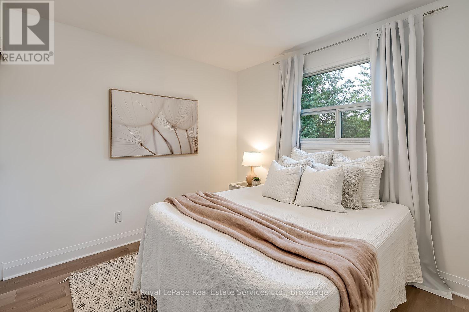 2403 Delkus Crescent, Mississauga, Ontario  L5A 1K8 - Photo 16 - W13793308