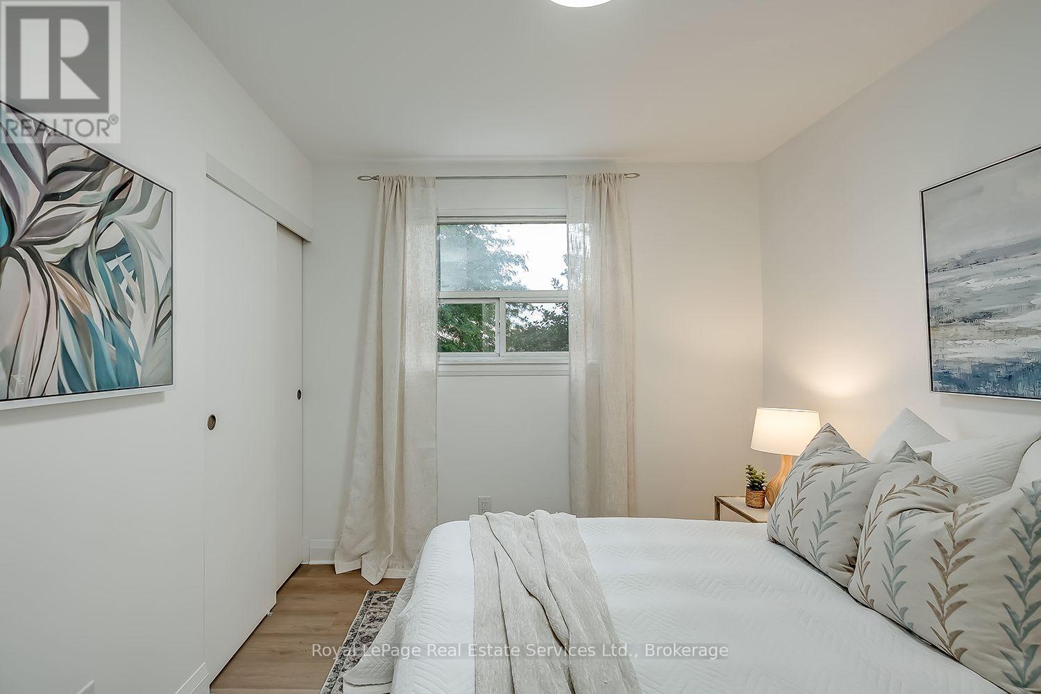 2403 Delkus Crescent, Mississauga, Ontario  L5A 1K8 - Photo 18 - W13793308