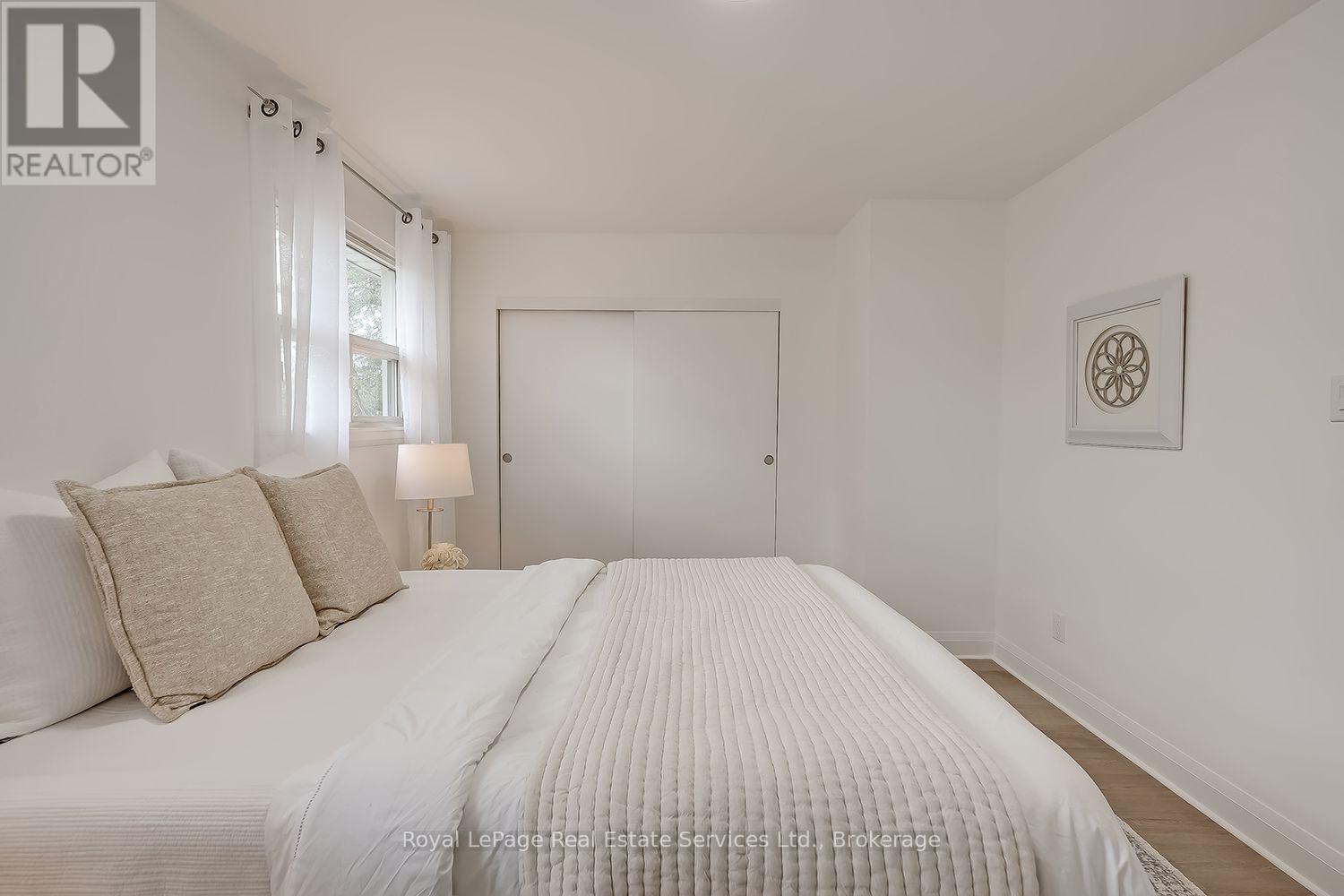 2403 Delkus Crescent, Mississauga, Ontario  L5A 1K8 - Photo 21 - W13793308