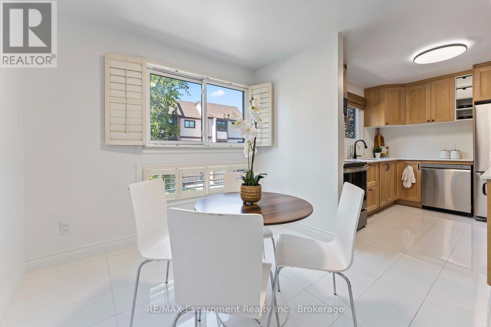 18 - 1060 Walden Circle, Mississauga, Ontario  L5J 4J9 - Photo 25 - W13793462