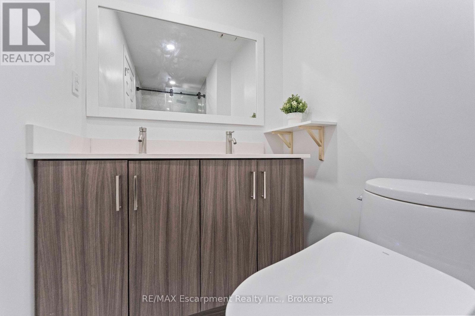 18 - 1060 Walden Circle, Mississauga, Ontario  L5J 4J9 - Photo 31 - W13793462