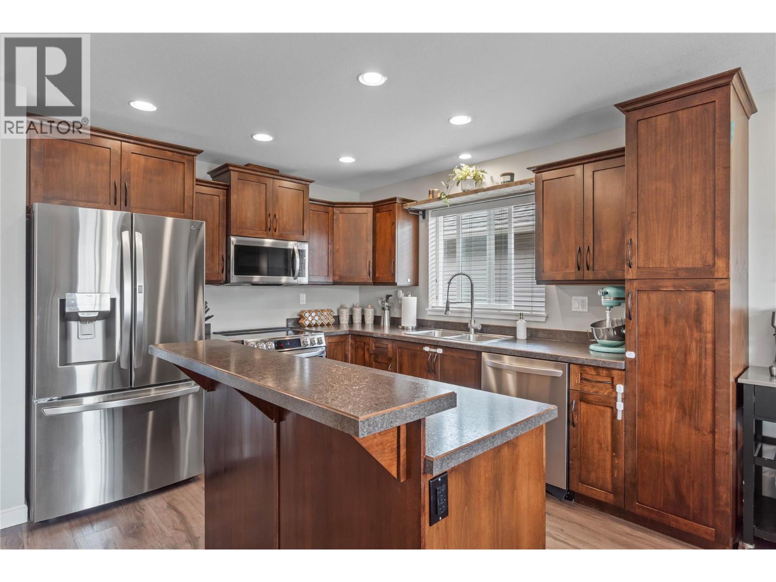 2592 Crestline Street Unit# 9, Kamloops, British Columbia  V2B 0E7 - Photo 6 - 10400748