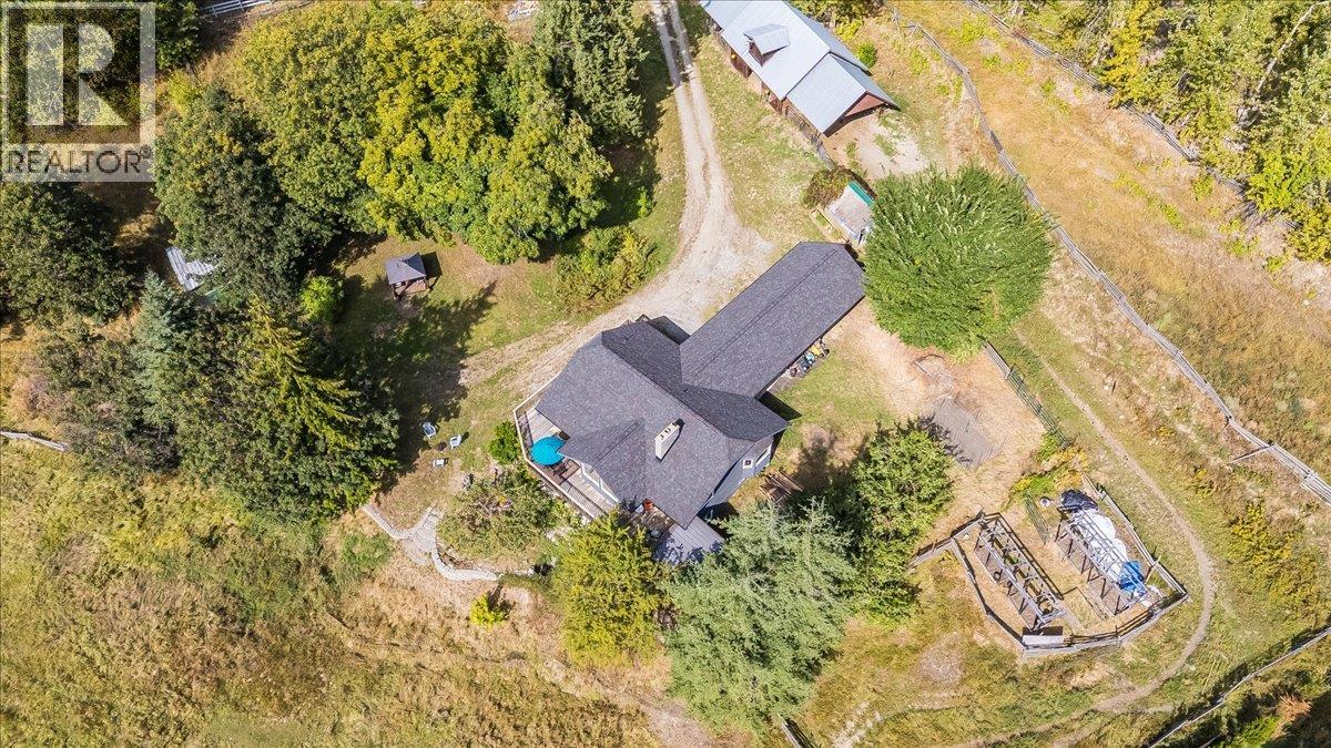 2961 Happy Valley Road, Rossland, British Columbia V0G 1Y0 - Photo 2 - 10400913