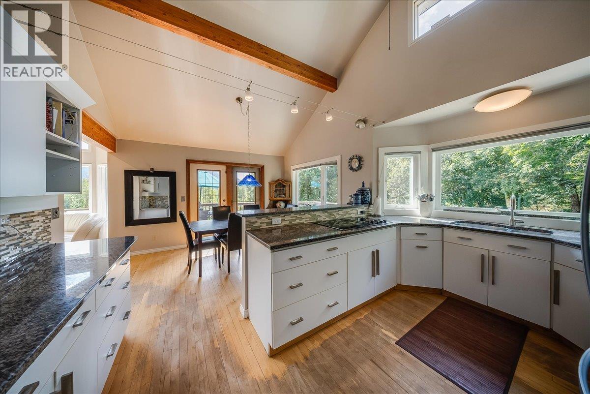 2961 Happy Valley Road, Rossland, British Columbia V0G 1Y0 - Photo 31 - 10400913