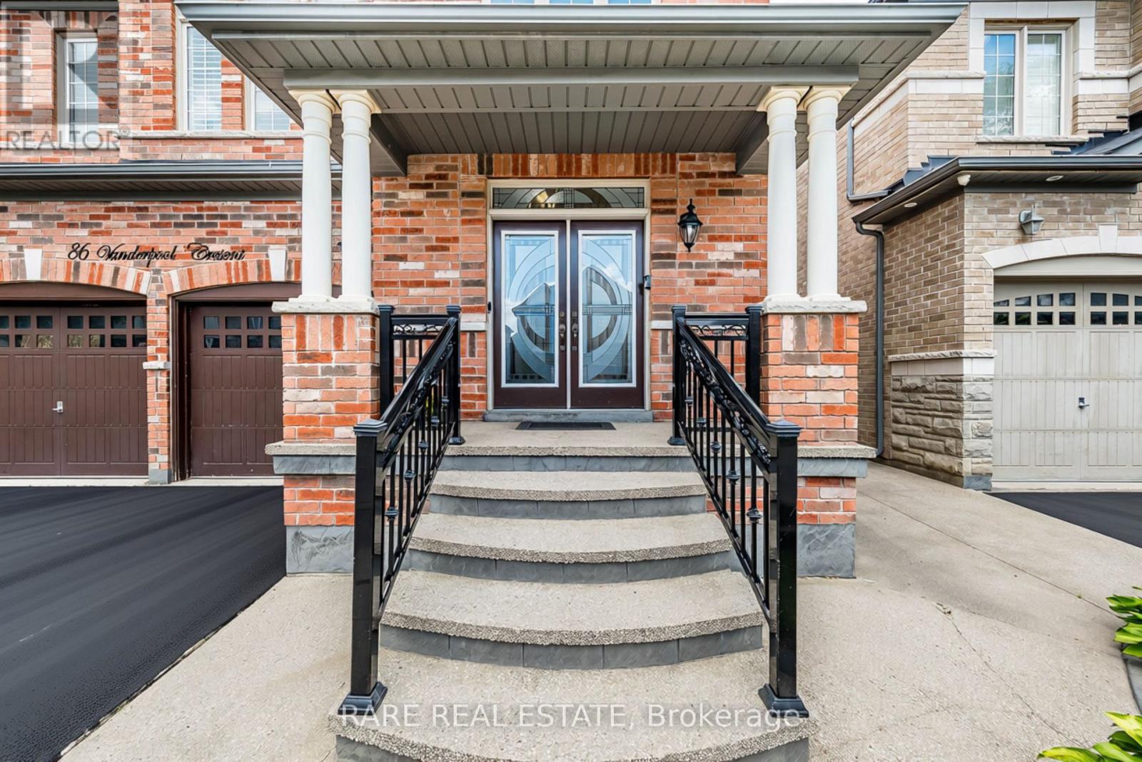 86 Vanderpool Crescent, Brampton, Ontario  L6P 3W7 - Photo 4 - W13792880