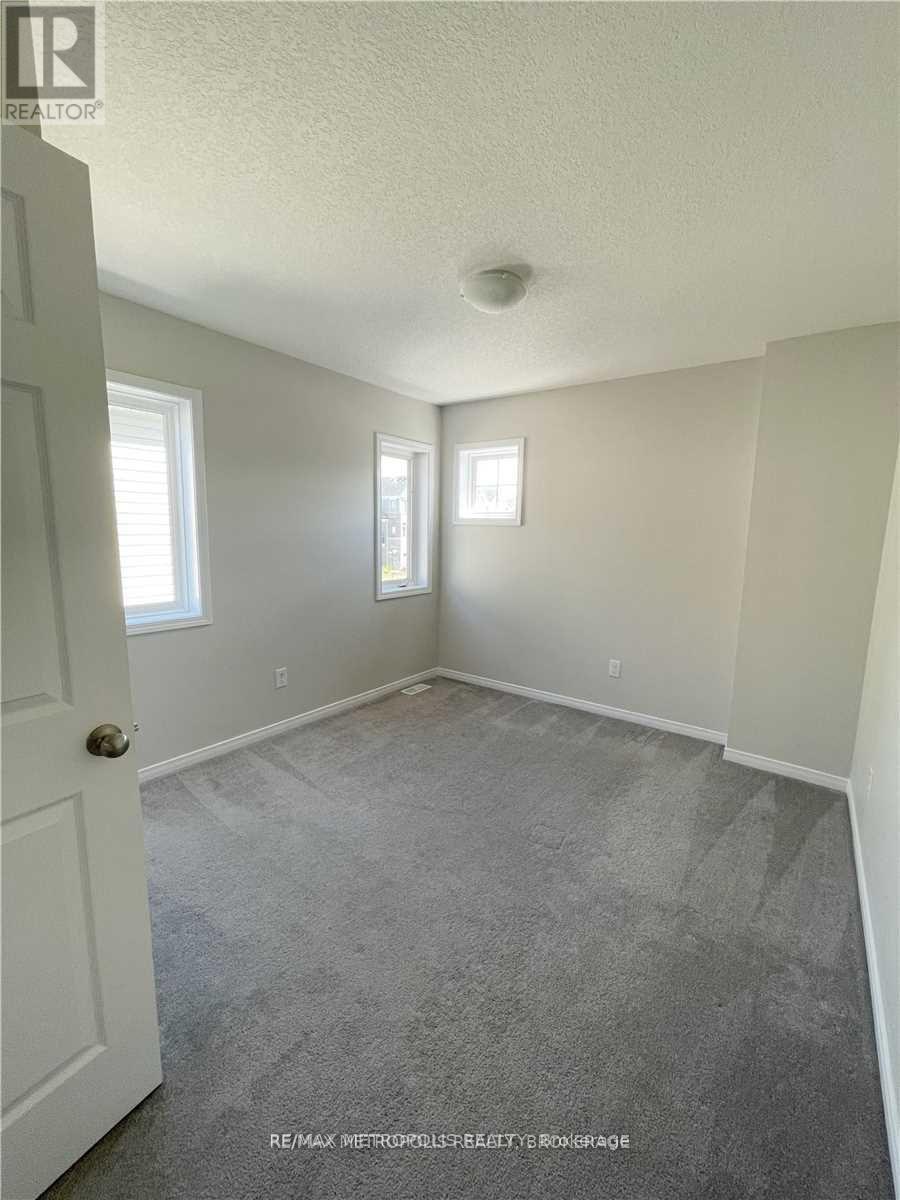 668 Blair Creek Drive, Kitchener, Ontario  N2P 0E7 - Photo 12 - X13792582