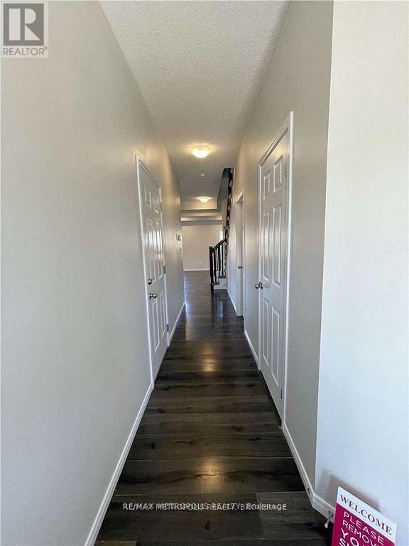668 Blair Creek Drive, Kitchener, Ontario  N2P 0E7 - Photo 2 - X13792582