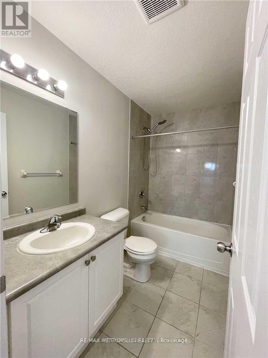 668 Blair Creek Drive, Kitchener, Ontario  N2P 0E7 - Photo 15 - X13792582