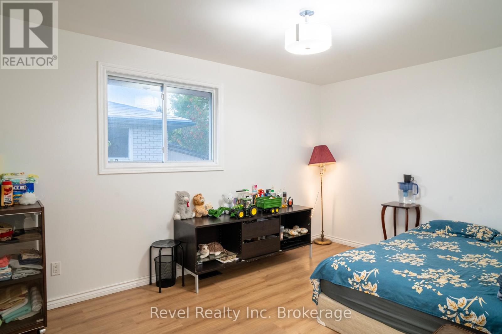 12 NIGHTINGALE DRIVE photo 13