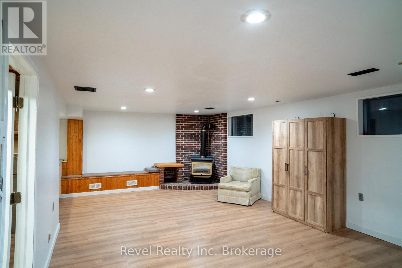 12 NIGHTINGALE DRIVE photo 20