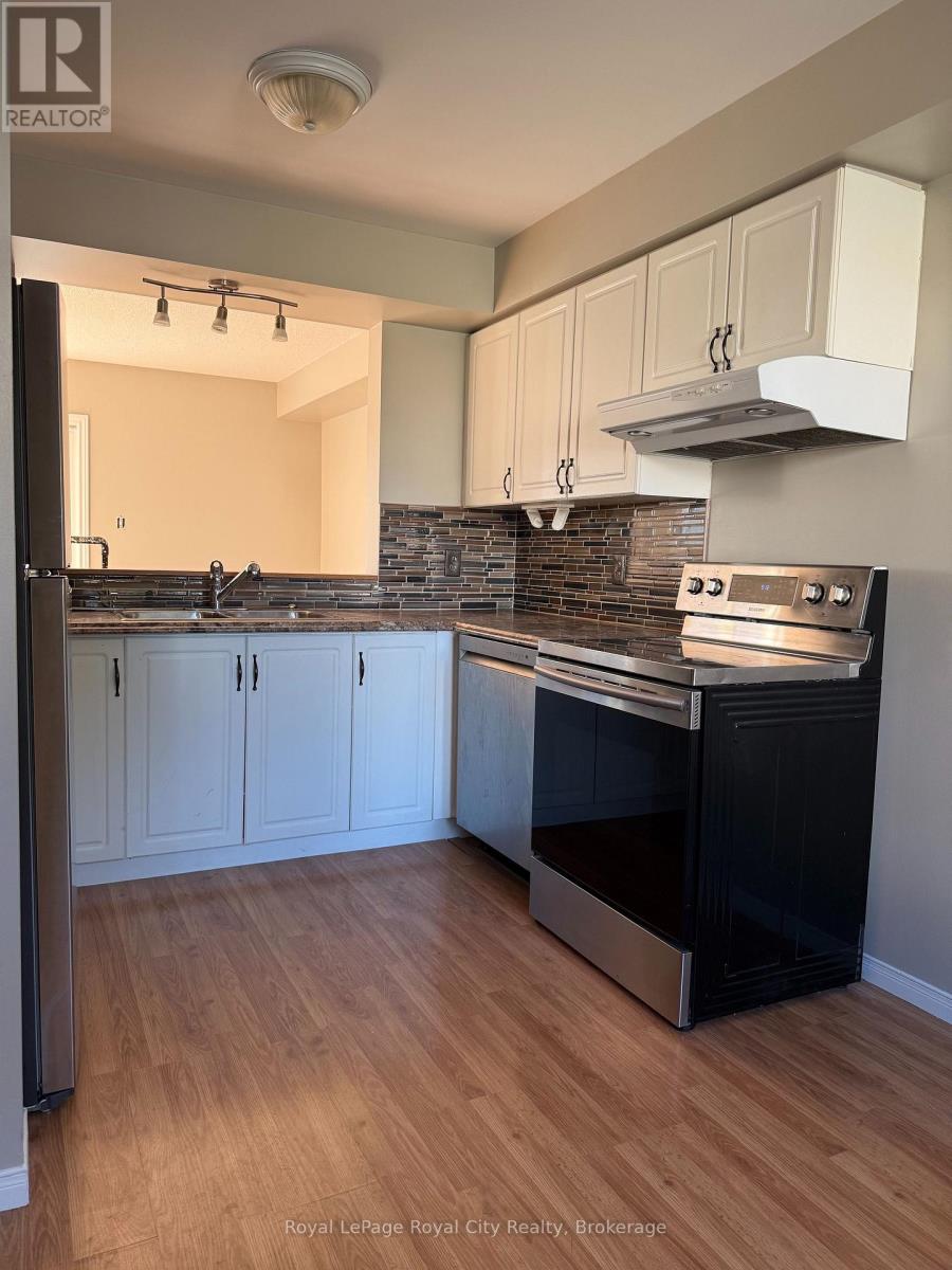 93 - 240 London Road W, Guelph, Ontario  N1H 8N8 - Photo 2 - X13793246