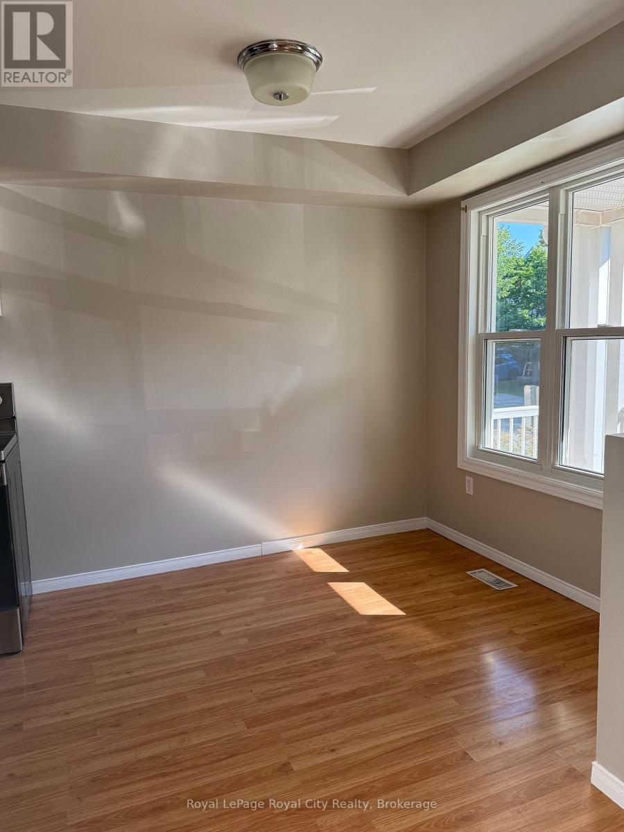 93 - 240 London Road W, Guelph, Ontario  N1H 8N8 - Photo 3 - X13793246