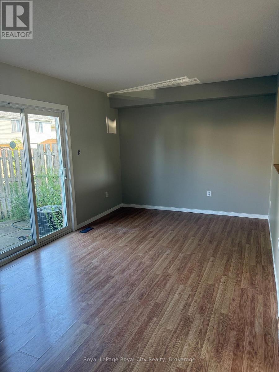 93 - 240 London Road W, Guelph, Ontario  N1H 8N8 - Photo 4 - X13793246